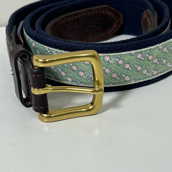 Vineyard Vines Belt Size 42 Lacrosse All Over Print Leather Tab Belt Preppy - Picture 6 of 12